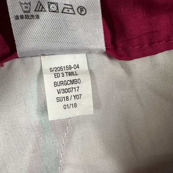 Old Navy Womens 4 Raspberry Floral Everyday Short 3.5" Inseam Flat Front NWT - Picture 7 of 8